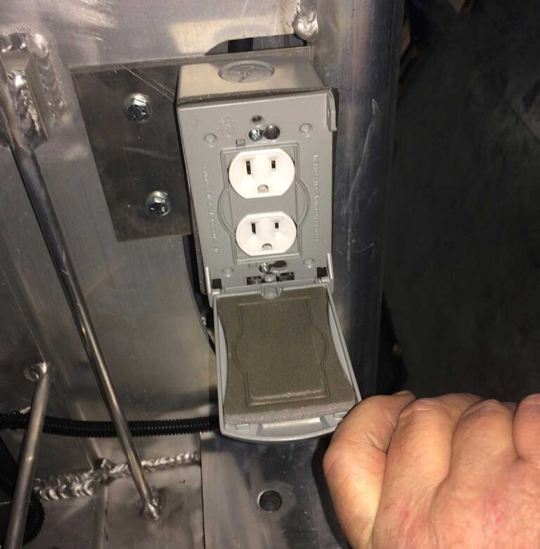 Apex Stages Roof Outlets