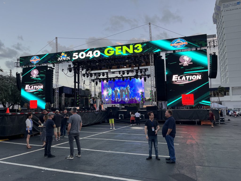 5040 GEN3™ mobile stage
